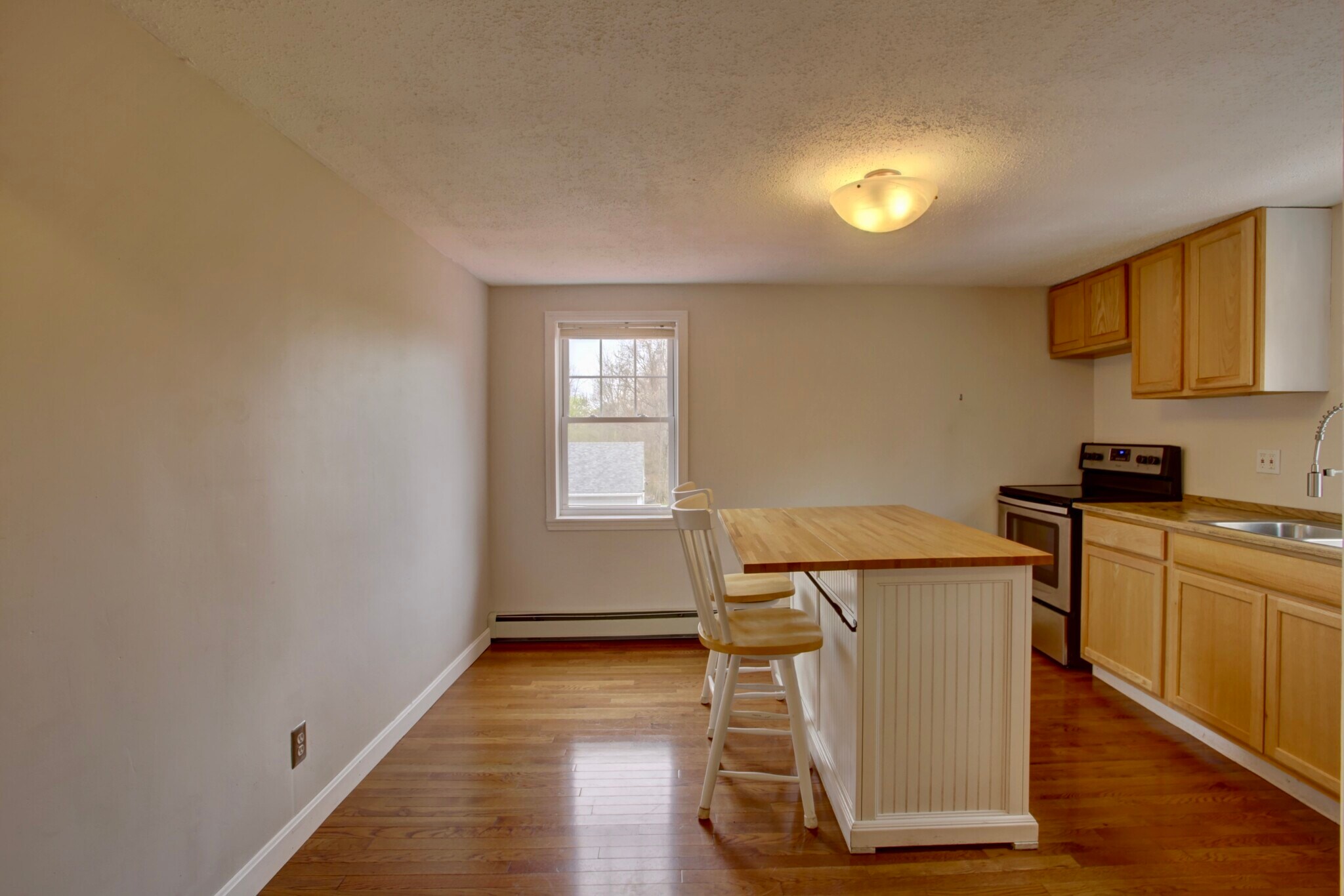 Building Photo - 9 Cornell St