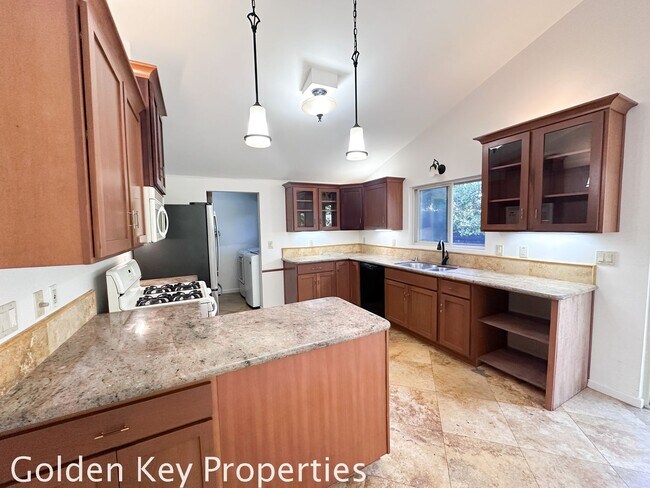 Building Photo - Remodeled single-level home in Peacock Hills (55+ Community)