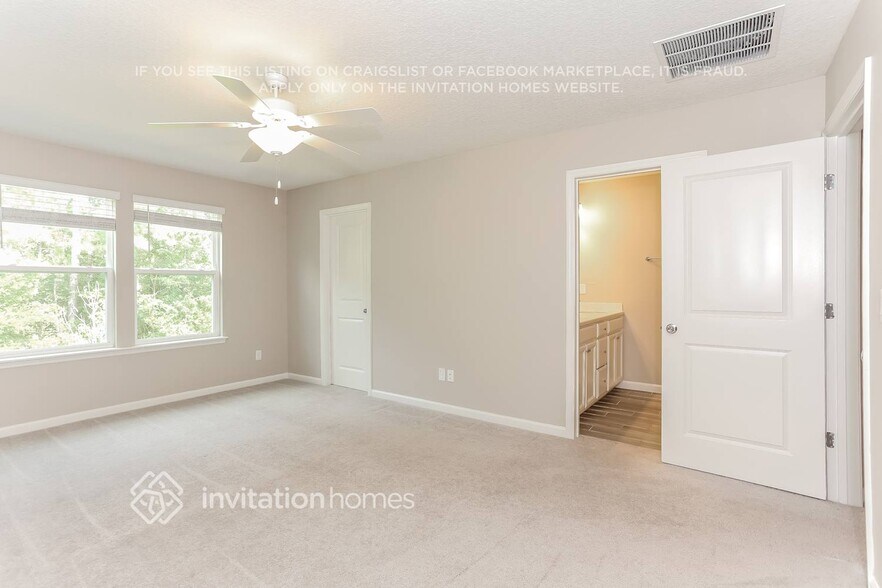 Building Photo - 13285 Shore Grass Dr