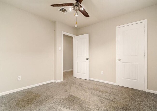 Building Photo - 8307 Oakleaf Meadow Ct