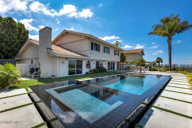 Building Photo - 4066 Calle Del Sol