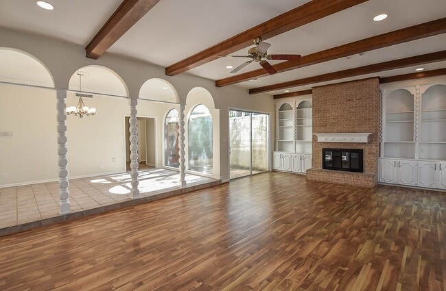 Building Photo - 9703 Briar Forest Dr