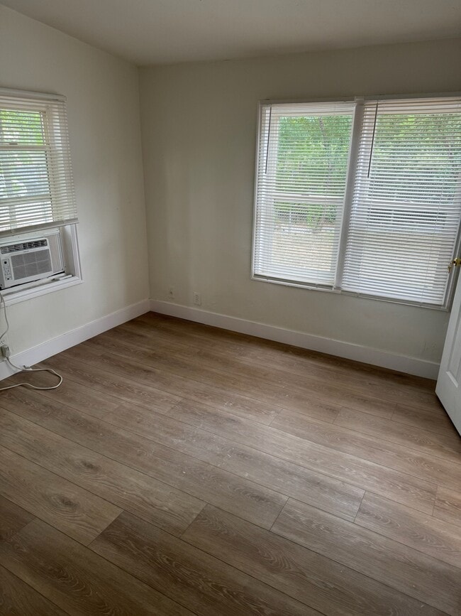 Building Photo - 1216 S 1100 E