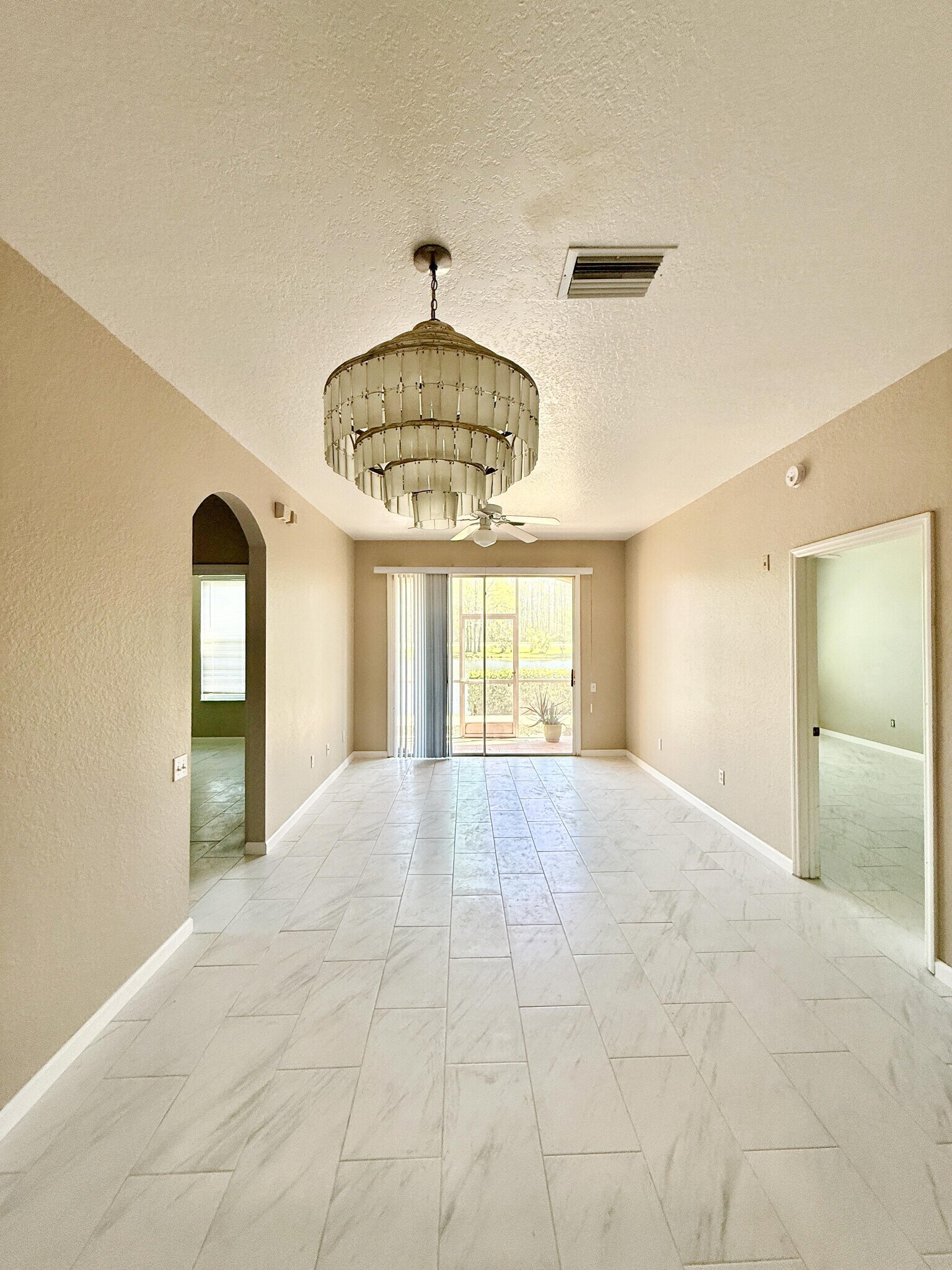 Building Photo - 13572 Turtle Marsh Loop