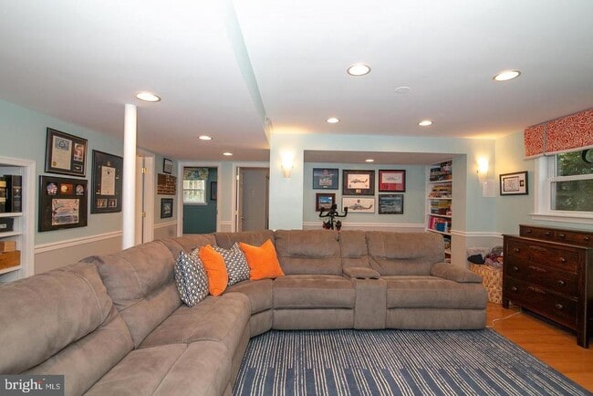 Building Photo - 8411 Morey Ln
