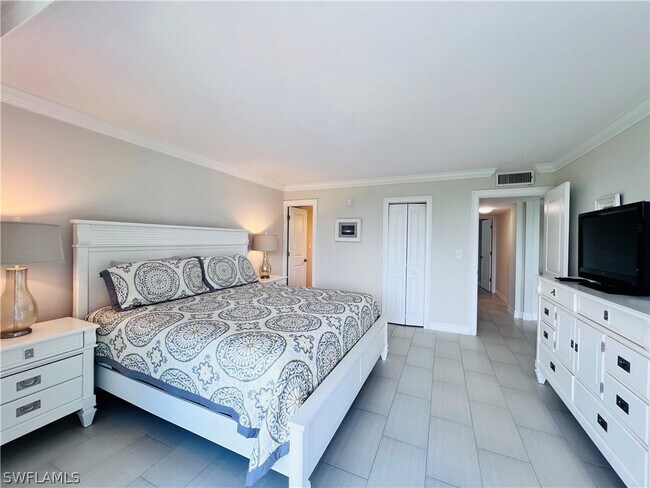 Building Photo - 5 Bluebill Ave