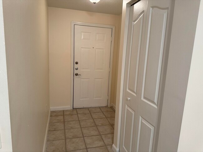 Building Photo - 9833 Baywinds Blvd