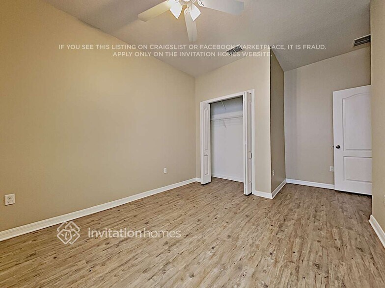 Building Photo - 325 Mirasol Ln