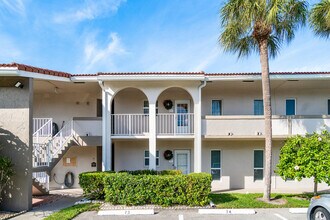 Building Photo - 250 NE 20th St