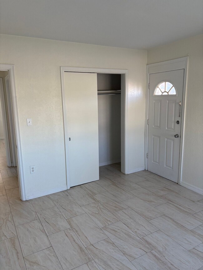 Building Photo - 600 Riverview Blvd