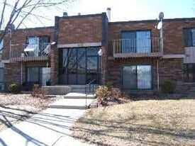 Building Photo - 616 Waterford Rd S