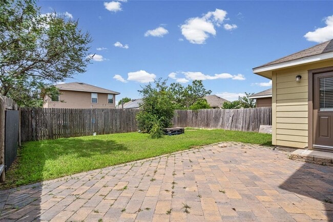 Building Photo - 15105 Verela Dr