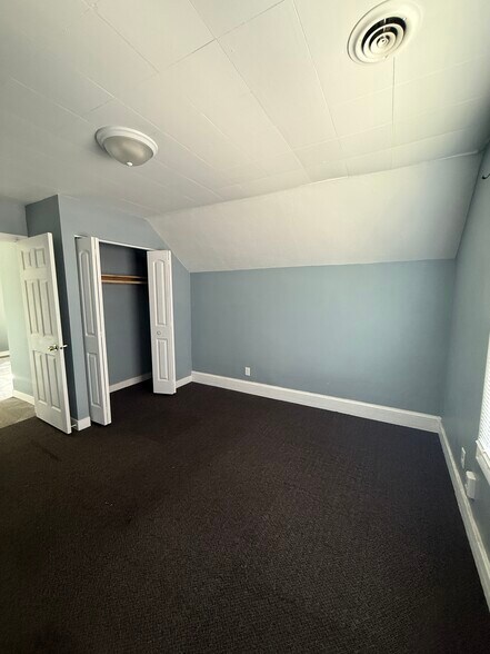 Building Photo - 825 Grand Ave