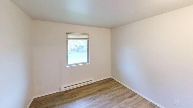 Building Photo - 2319 Wilson Ave