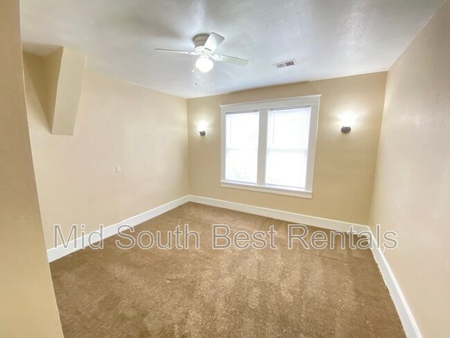 Building Photo - 751 E Gage Ave