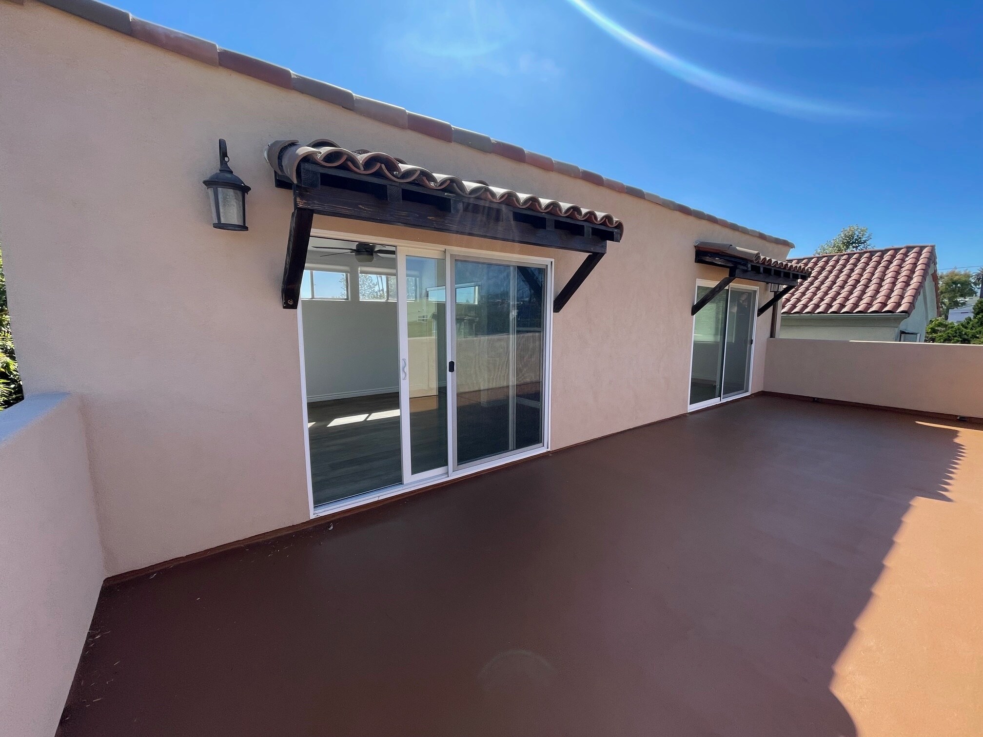 LARGE PATIO - 205 7th Ave