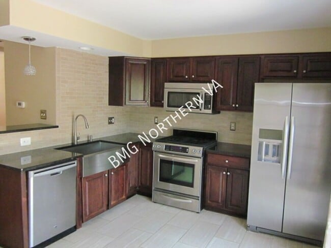 Building Photo - 14306 Newbern Loop