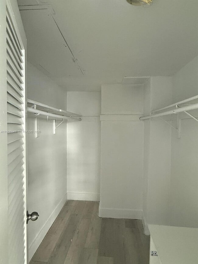 Building Photo - 3001 S Ocean Dr