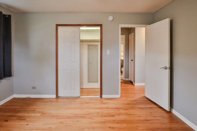 Building Photo - 7119 Stanford Dr