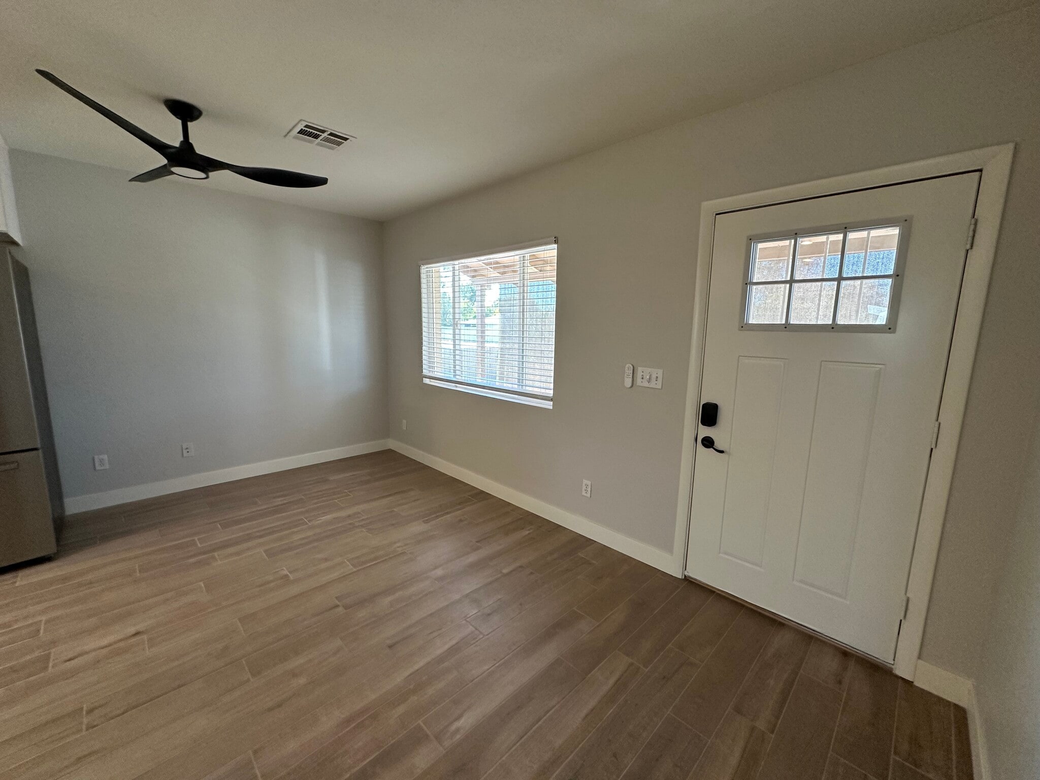 Living Room - 2513 N 28th St
