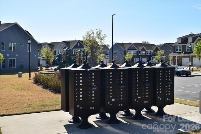 Building Photo - 4011 Rothwood Ln