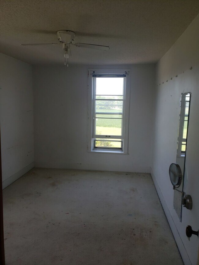 Building Photo - 9739 Maysville Rd