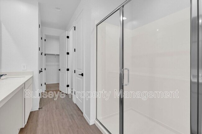 Building Photo - 6145 S Adelle