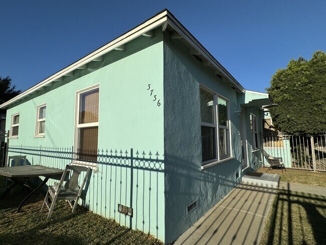 Building Photo - 3736 S Bentley Ave