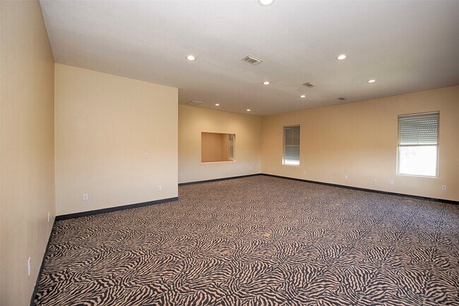 Building Photo - 2293 E Bayshore Dr