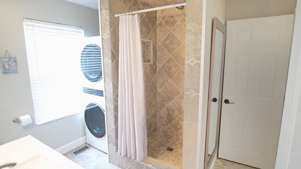 Building Photo - 283 Shiloh Ln