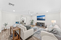 Building Photo - 1109 Seminole Dr