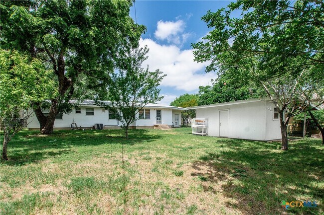 Primary Photo - 809 N 13th St