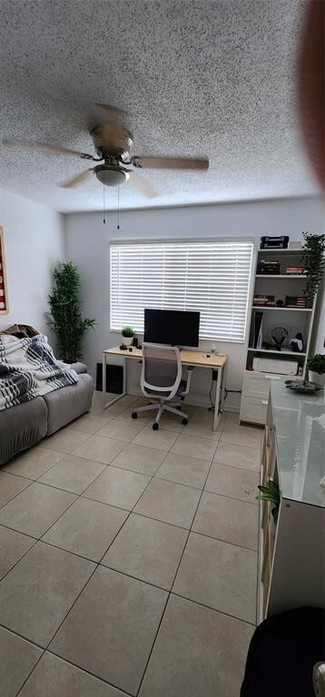 Building Photo - 5005 Wiles Rd