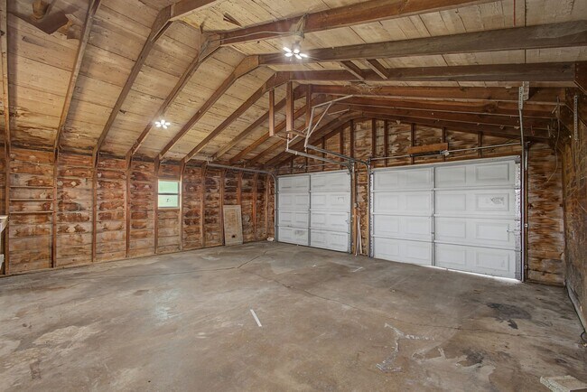 Building Photo - 3 Bedroom, 1 Bathroom Rural Home for Rent – Farmer City, IL