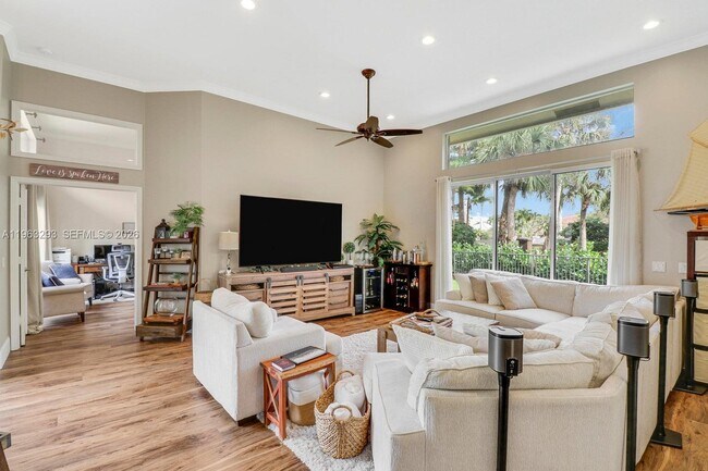 Building Photo - 6995 Cypress Cove Cir