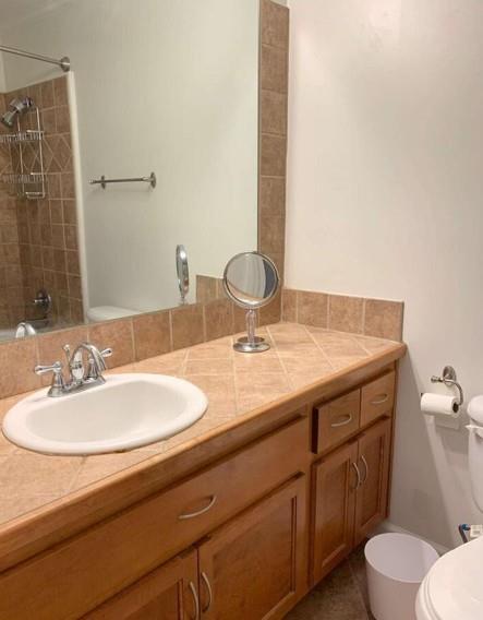 Building Photo - 655 E Campus Rd