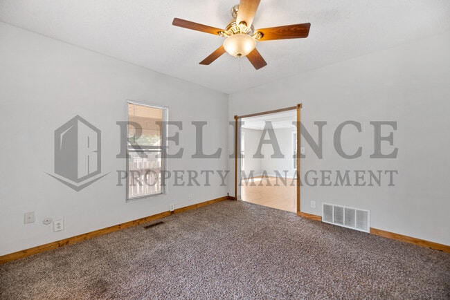 Building Photo - 421 N Meridian Ave