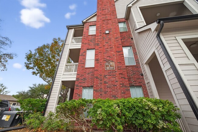 Building Photo - 1330 Old Spanish Trl