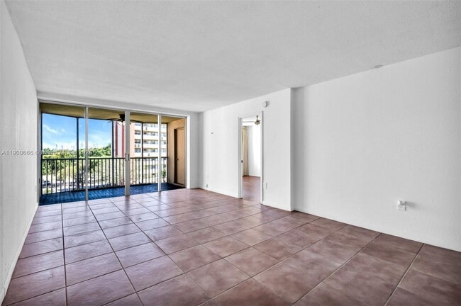 Building Photo - 1770 NE 191st St