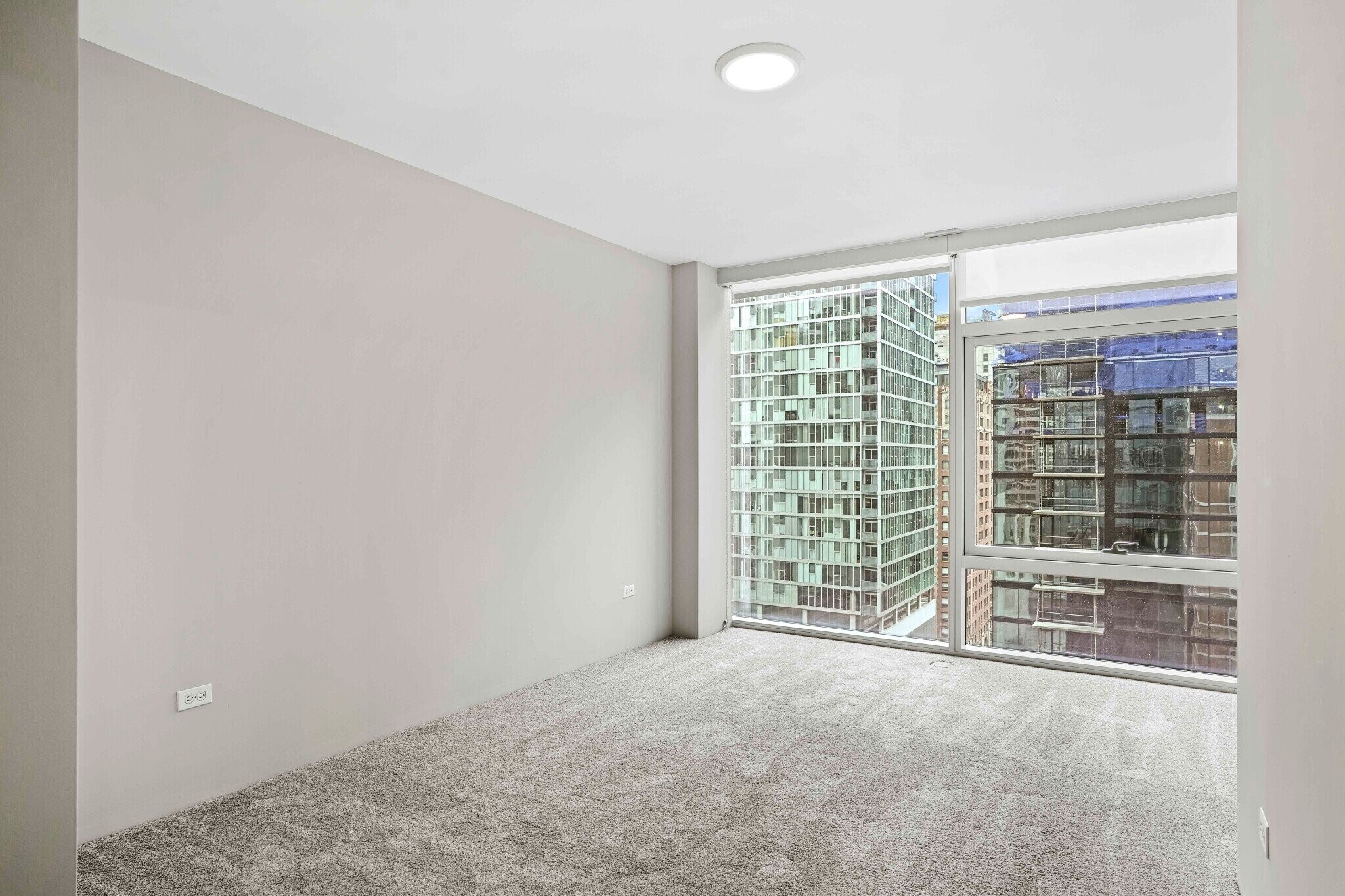 Building Photo - 109 E Illinois St