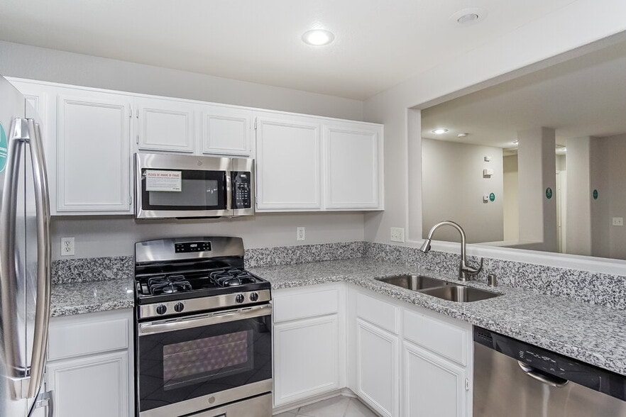 Building Photo - 186 Carlsbad Caverns St