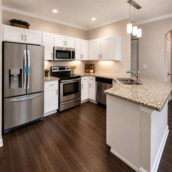 Building Photo - 4404 SW 160th Ave