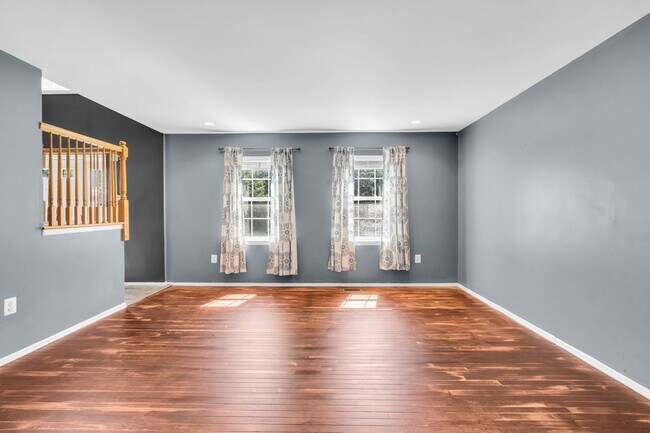 Building Photo - 6 Marybeth Court