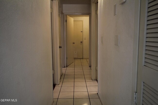 Building Photo - 9604 Gaza Dr