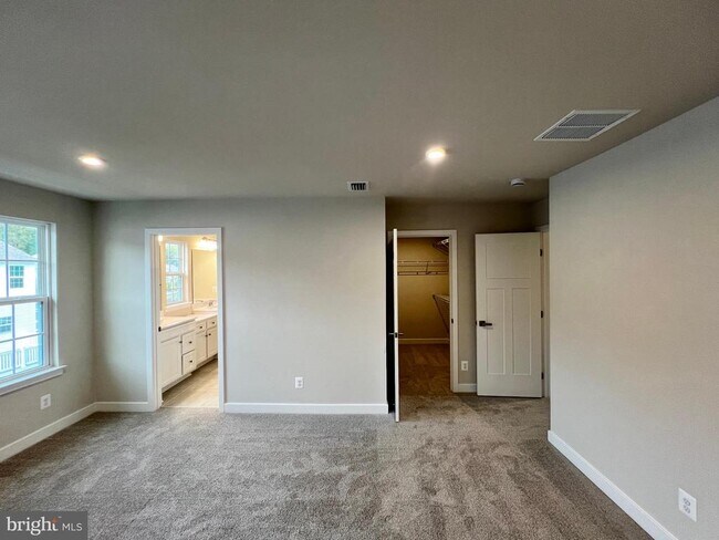 Building Photo - 1704 Belle Fourche Dr