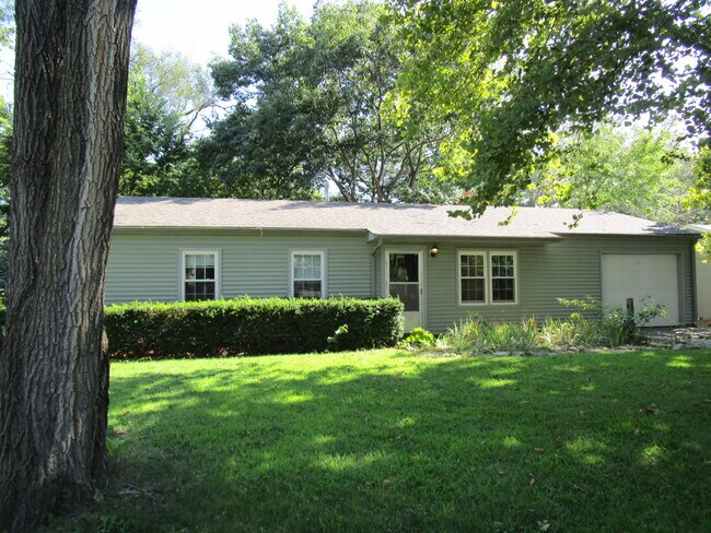 Building Photo - 1509 E 18th St