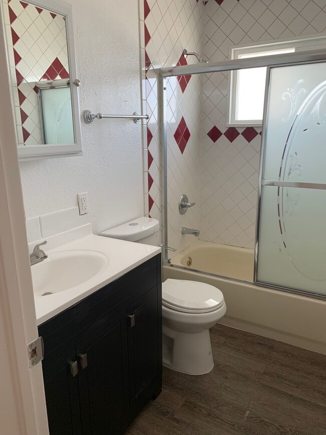 Building Photo - Great 3 Bedroom Home