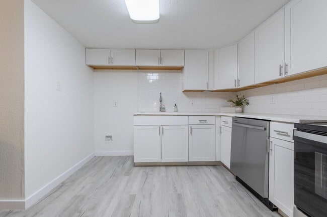 Building Photo - 125 Forrest Ave