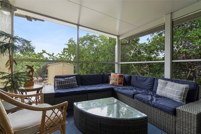 Building Photo - 309 Calz. de Bougainvillea