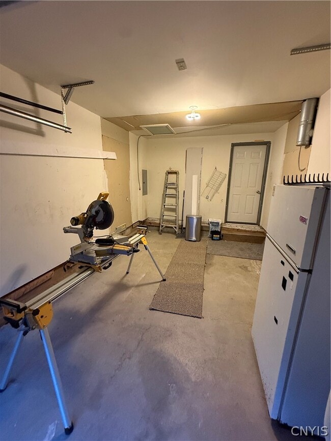 Building Photo - 22 Magnolia Rd